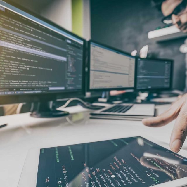 Services tech development coding ss 1920 oriyup 640x640